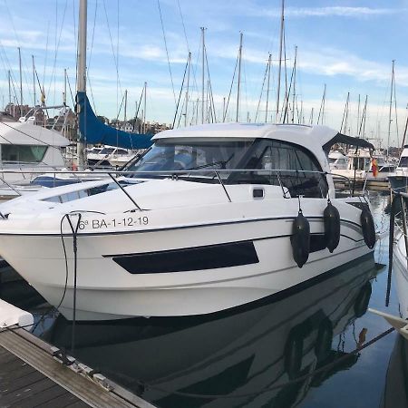 Yate De Lujo En Getxo Hotell Exteriör bild